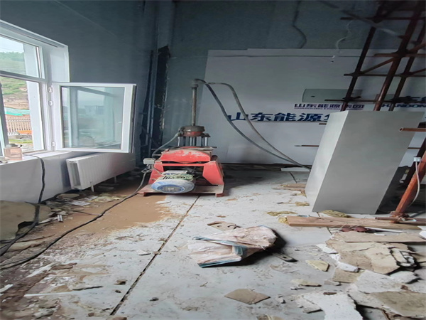 雷波地基基础下沉墙体裂缝加固注浆顶升施工